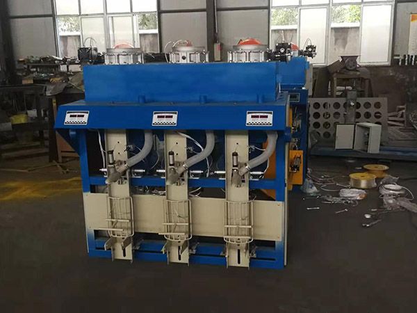 無動(dòng)力氣動(dòng)包裝機(jī)